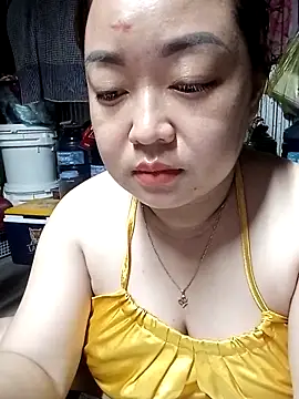 Snapshot of VyOanh2K chatting on 09-27-25, 01:49 VyOanh2K online show from 09-27-25, 01:49