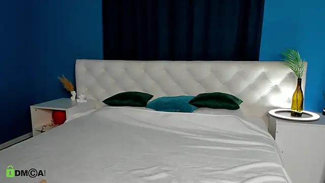 Snapshot of Eva__Lewis chatting on 11-30-25, 01:09 Eva Lewis online show from 11-30-25, 01:09