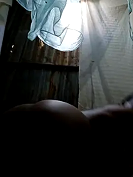 Snapshot of petitebaby001 chatting on 02-14-26, 06:54 petitebaby001 online show from 02-14-26, 06:54