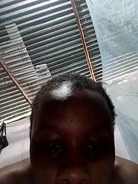 Snapshot of petitebaby001 chatting on 02-18-26, 06:42 petitebaby001 online show from 02-18-26, 06:42