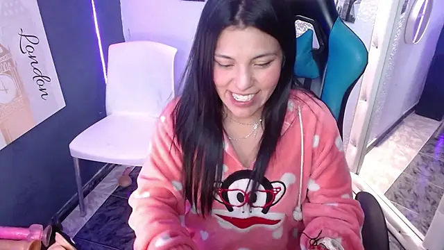 Snapshot of MartinaFonse chatting on 01-11-25, 01:59 MartinaFonse online show from 01-11-25, 01:59