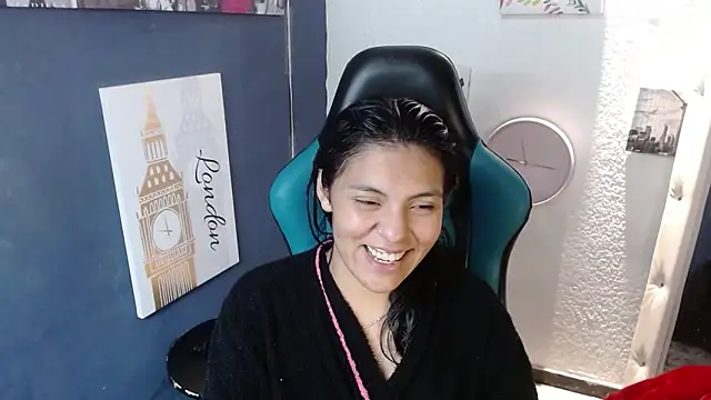 Snapshot of MartinaFonse chatting on 02-08-25, 02:15 MartinaFonse online show from 02-08-25, 02:15