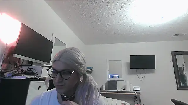 sissytrapdolly24 online show from 05-01-26, 03:05