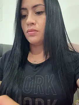 Snapshot of Sara_luna_ chatting on 12-21-25, 02:19 Sara luna online show from 12-21-25, 02:19