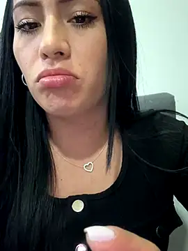 Snapshot of Sara_luna_ chatting on 01-07-26, 11:07 Sara luna online show from 01-07-26, 11:07