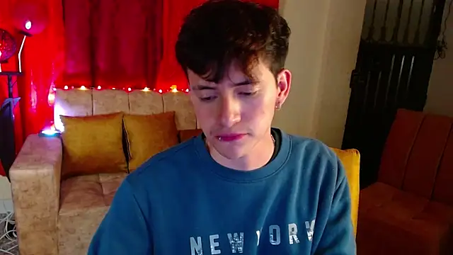 GabyThoms online show from 12-21-24, 05:36