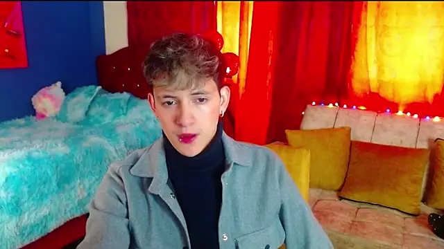 GabyThoms online show from 01-28-25, 08:36