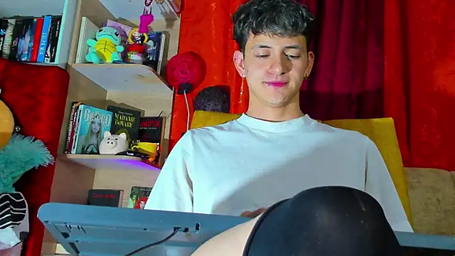 GabyThoms online show from 03-05-25, 04:45