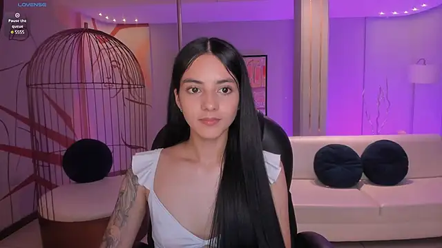 HannahJamesX online show from 01-13-25, 08:37