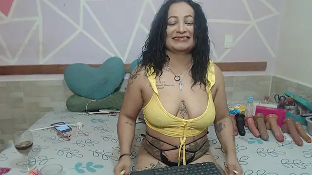 Lena lawson online show from 12-22-25, 06:43