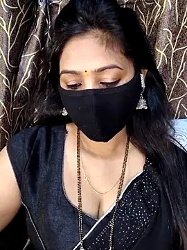 Snapshot of Monalisha_G chatting on 04-07-26, 06:47 Monalisha G online show from 04-07-26, 06:47