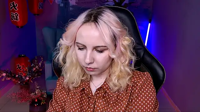 JasmineMilko online show from 03-18-25, 02:26