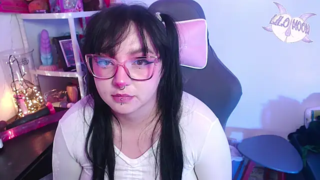 LiloMoon69 online show from 12-31-24, 05:22