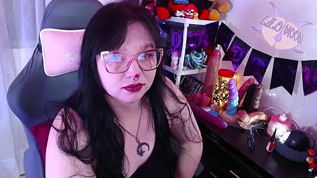 LiloMoon69 online show from 10-28-25, 01:09