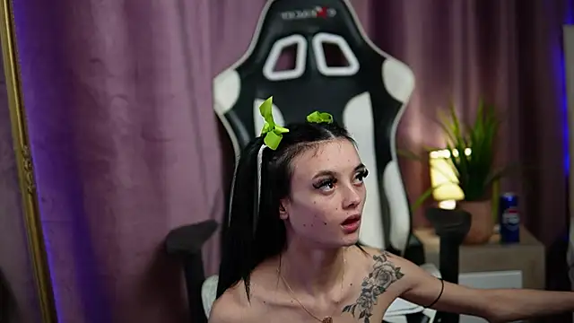 RachelRave online show from 01-15-25, 03:33