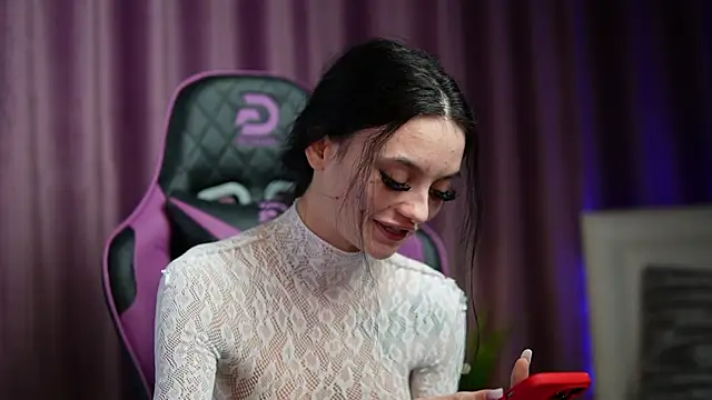 RachelRave online show from 02-19-25, 03:39