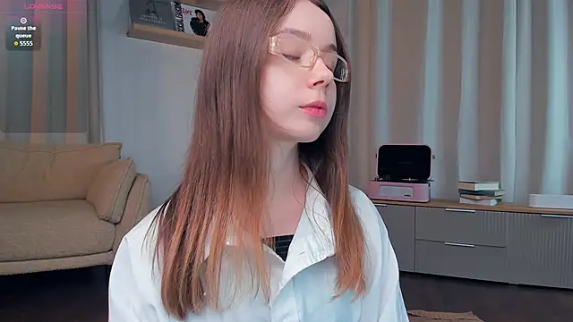 DominikaElis online show from 04-30-26, 08:57