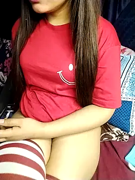 Snapshot of sexylaya2 chatting on 04-26-26, 02:09 sexylaya2 online show from 04-26-26, 02:09