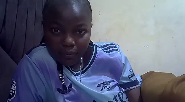 pretty vivy online show from 03-03-25, 05:42