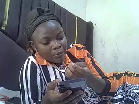 pretty vivy online show from 03-21-25, 05:54