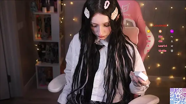 Snapshot of hikmurr chatting on 11-01-25, 06:10 hikmurr online show from 11-01-25, 06:10