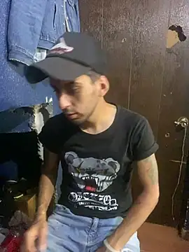 Snapshot of YouBad_boy31 chatting on 12-20-24, 06:13 YouBad boy31 online show from 12-20-24, 06:13