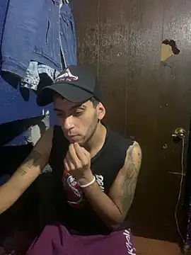 Snapshot of YouBad_boy31 chatting on 12-21-24, 02:19 YouBad boy31 online show from 12-21-24, 02:19