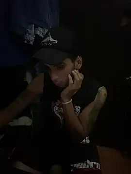 Snapshot of YouBad_boy31 chatting on 12-24-24, 05:05 YouBad boy31 online show from 12-24-24, 05:05