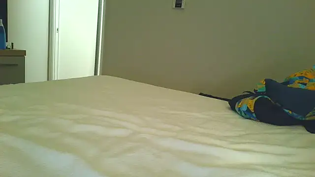 Snapshot of costanza7070 chatting on 03-13-26, 07:04 costanza7070 online show from 03-13-26, 07:04