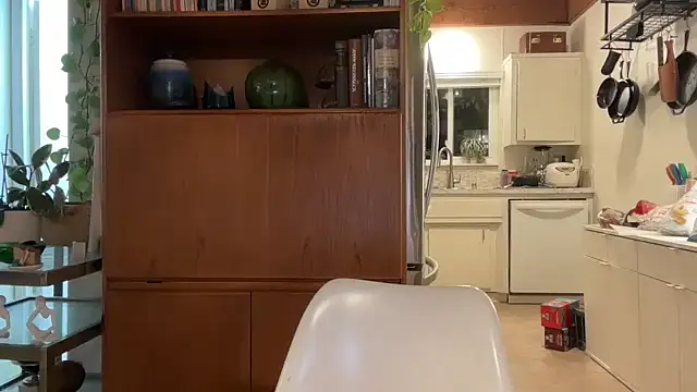 Snapshot of costanza7070 chatting on 03-26-26, 05:35 costanza7070 online show from 03-26-26, 05:35