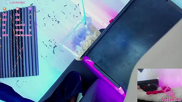 Piggy Eddy online show from 11-22-25, 12:53