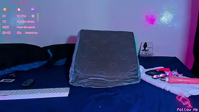 Snapshot of Piggy_Eddy chatting on 02-18-26, 01:56 Piggy Eddy online show from 02-18-26, 01:56