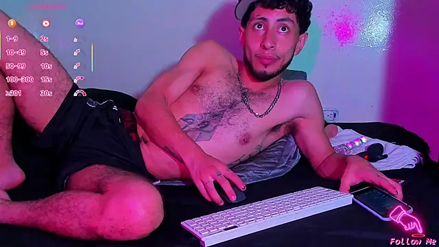 Snapshot of Piggy_Eddy chatting on 03-15-26, 02:34 Piggy Eddy online show from 03-15-26, 02:34