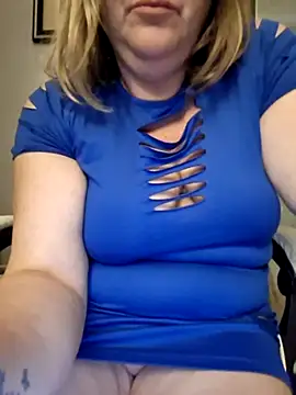 Snapshot of Mara-24 chatting on 04-14-26, 06:36 Mara-24 online show from 04-14-26, 06:36