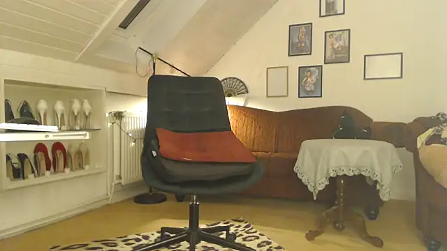 GinaBlonde online show from 01-06-25, 12:37