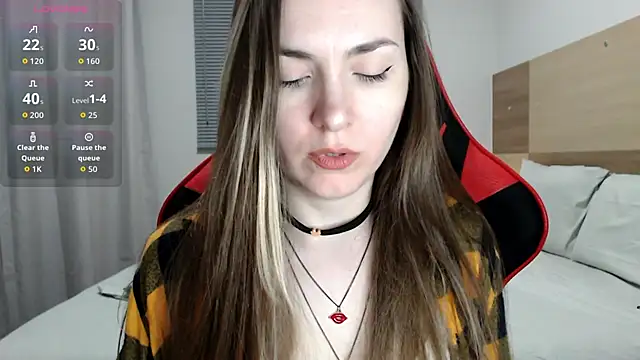 Snapshot of Naughty_Annn chatting on 12-18-25, 12:38 Naughty Annn online show from 12-18-25, 12:38