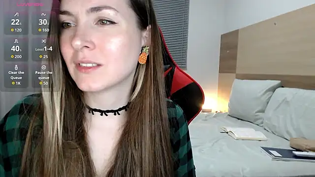 Snapshot of Naughty_Annn chatting on 01-17-26, 02:27 Naughty Annn online show from 01-17-26, 02:27