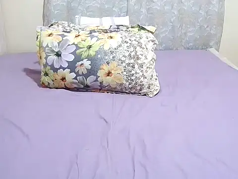 Snapshot of slender_sweet chatting on 02-10-26, 09:02 slender sweet online show from 02-10-26, 09:02