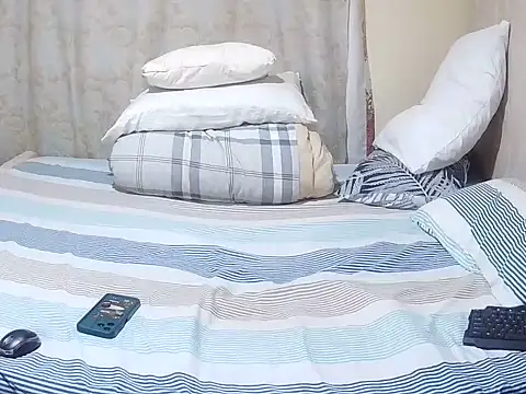 slender sweet online show from 06-18-26, 11:03