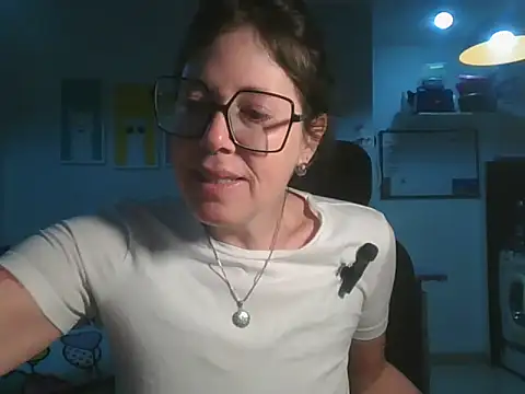 Snapshot of Calentandote chatting on 07-10-26, 11:24 Calentandote online show from 07-10-26, 11:24