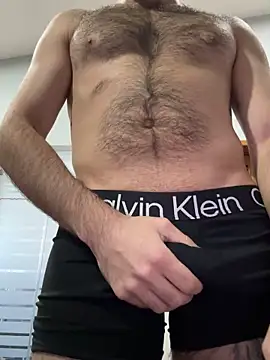 Snapshot of Wolff77 chatting on 12-30-24, 05:34 Wolff77 online show from 12-30-24, 05:34