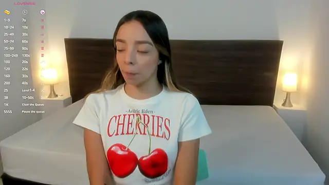 AliceRoss0 online show from 03-17-25, 08:19