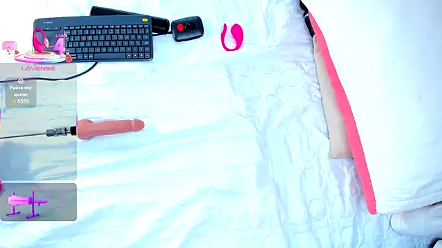 CintiaVega online show from 02-23-25, 12:37