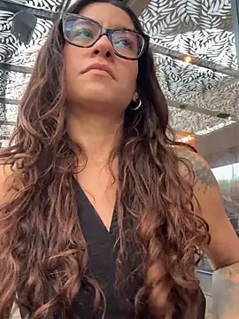 Snapshot of ValeriEvan chatting on 03-12-26, 08:59 ValeriEvan online show from 03-12-26, 08:59