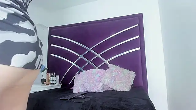 Snapshot of MaiteHT chatting on 10-12-25, 09:03 MaiteHT online show from 10-12-25, 09:03