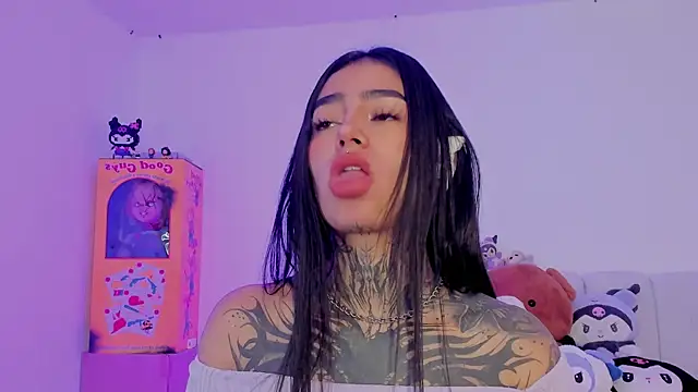 shadowcatt  online show from 10-06-25, 07:00