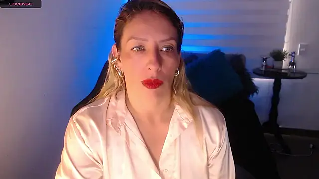 Snapshot of steisyhills chatting on 12-06-24, 03:11 steisyhills online show from 12-06-24, 03:11