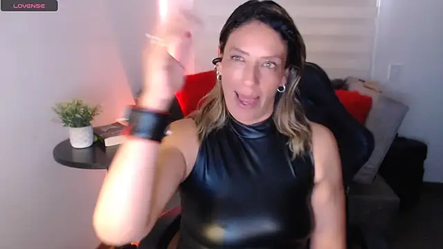 Snapshot of steisyhills chatting on 03-01-25, 01:29 steisyhills online show from 03-01-25, 01:29