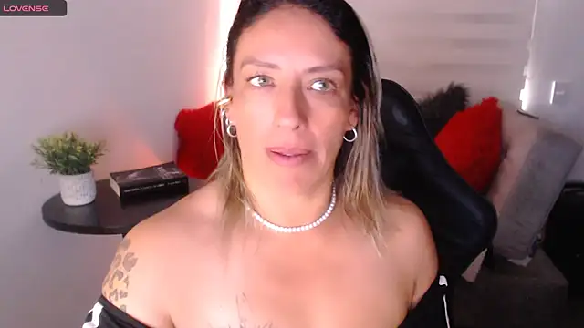 Snapshot of steisyhills chatting on 03-03-25, 04:46 steisyhills online show from 03-03-25, 04:46