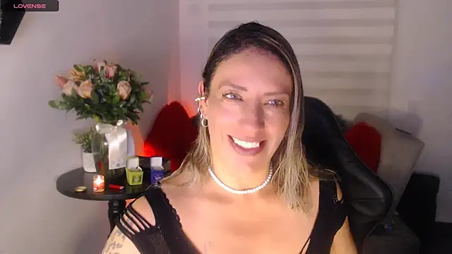 Snapshot of steisyhills chatting on 03-10-25, 10:26 steisyhills online show from 03-10-25, 10:26